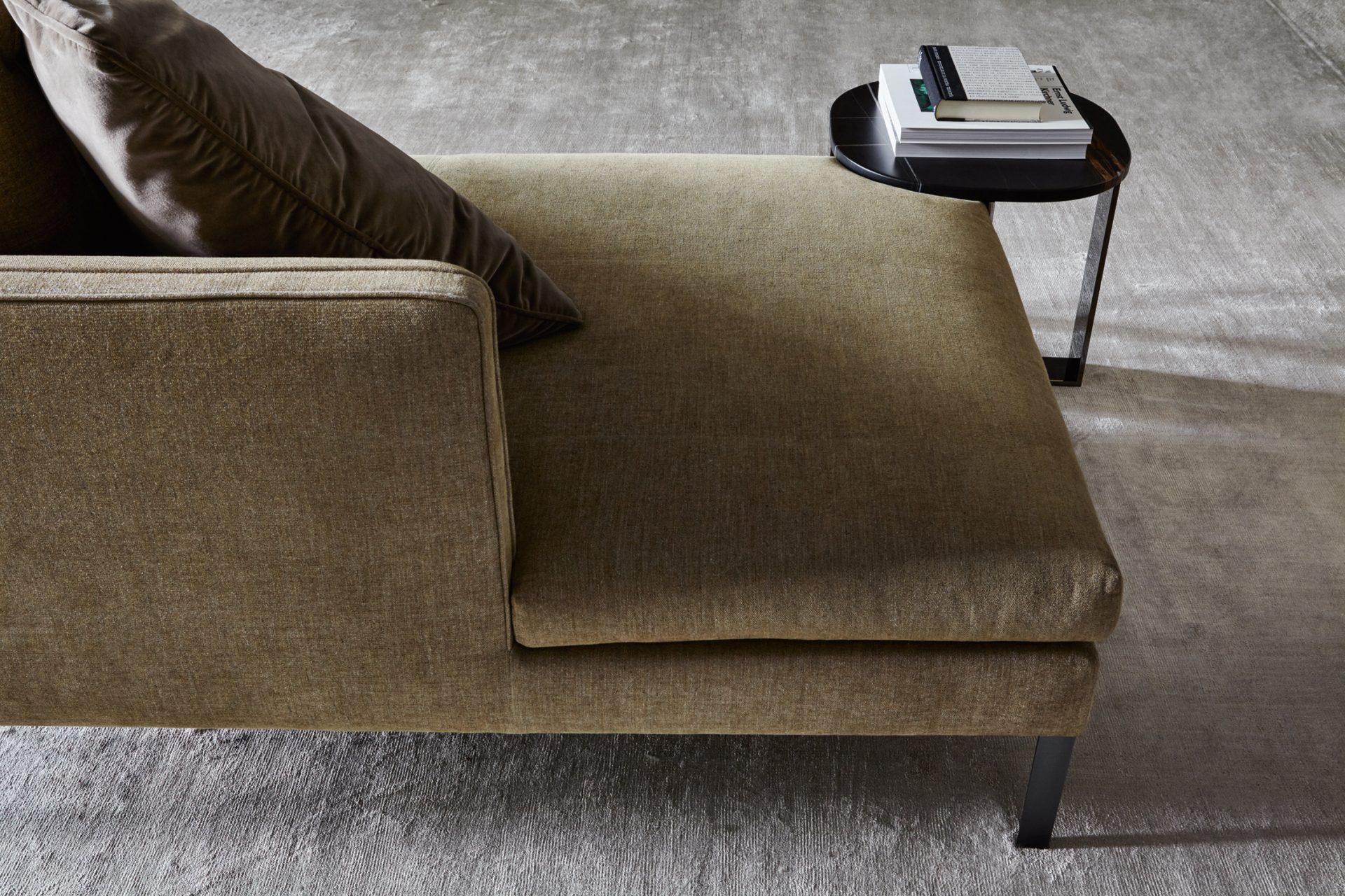 Molteni Paul Sofa | Italian Designer Sofa | Molteni&C ...